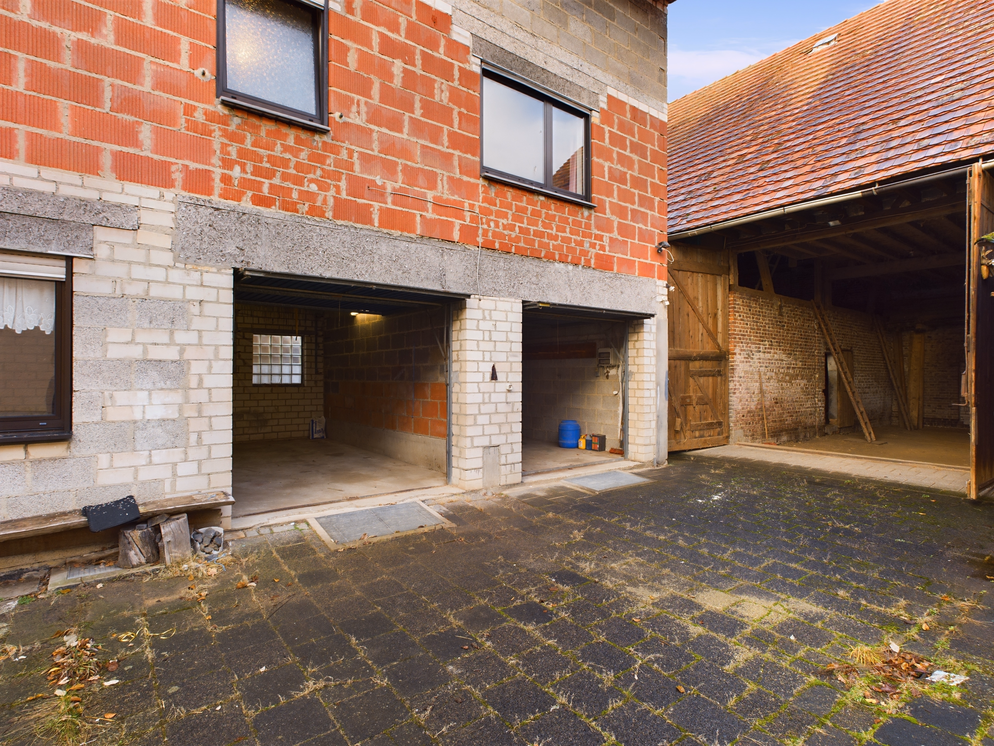 Außenansicht Garage