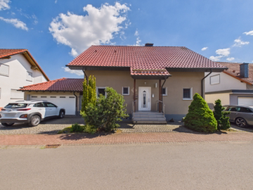Ankommen und wohlfühlen: Gepflegtes Einfamilienhaus mit Fernblick in Hungen – OT, 35410 Hungen, Einfamilienhaus