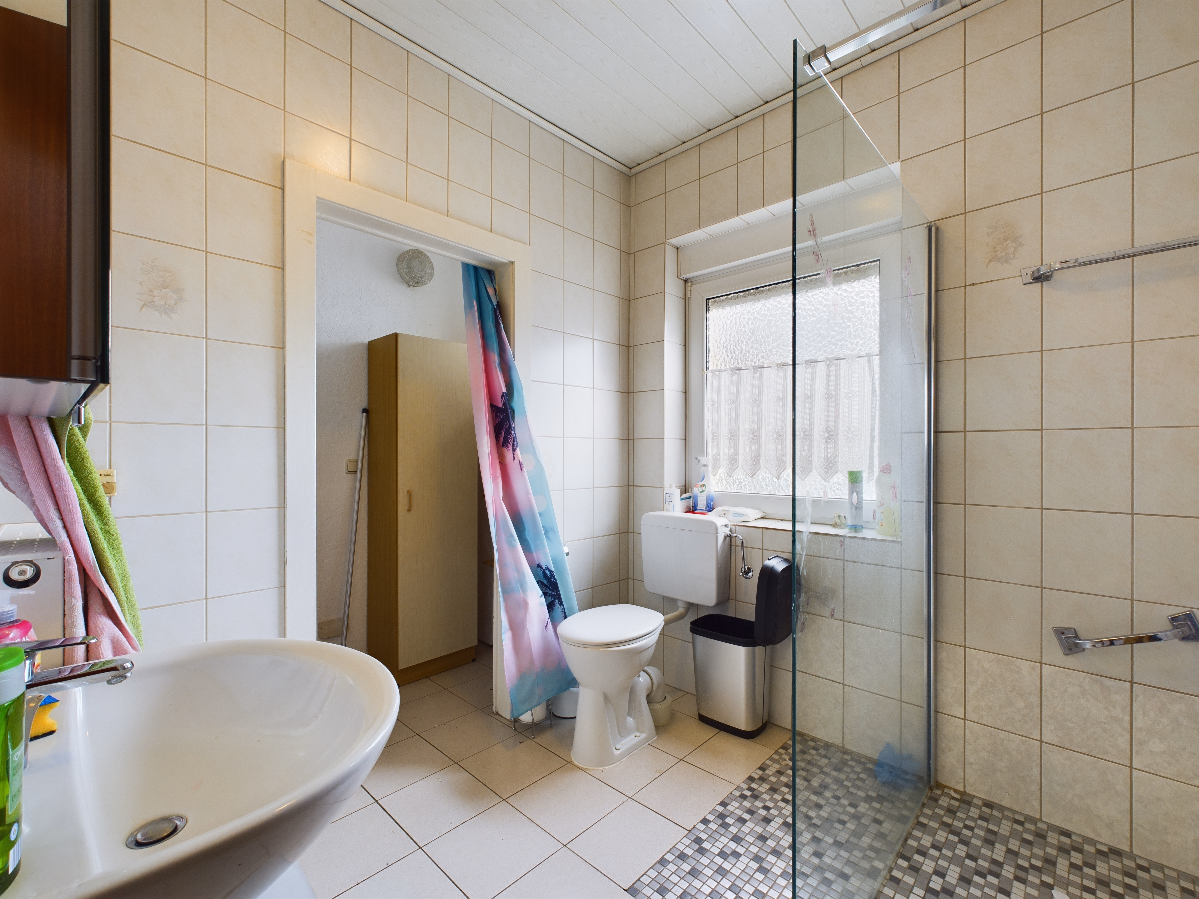 Badezimmer EG