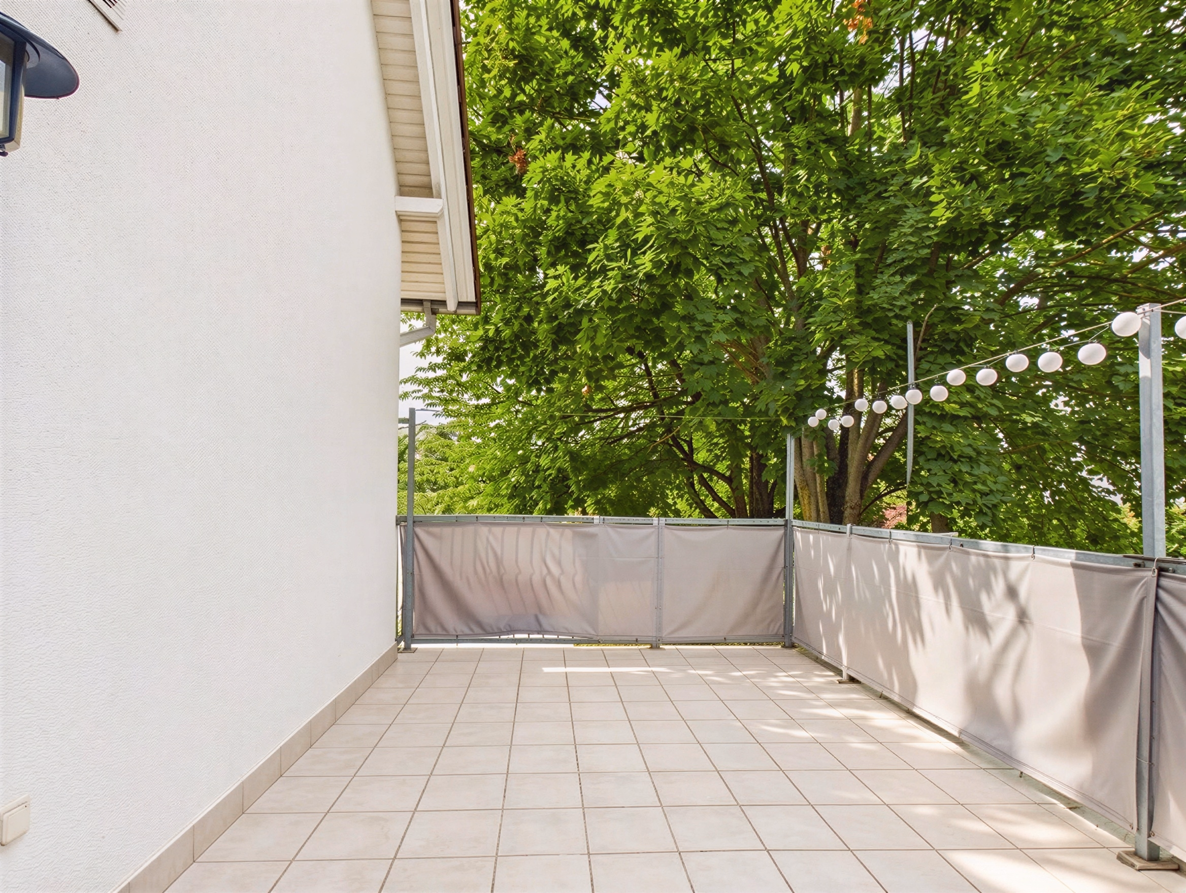 Terrasse_FI-704 - (KI generiert)