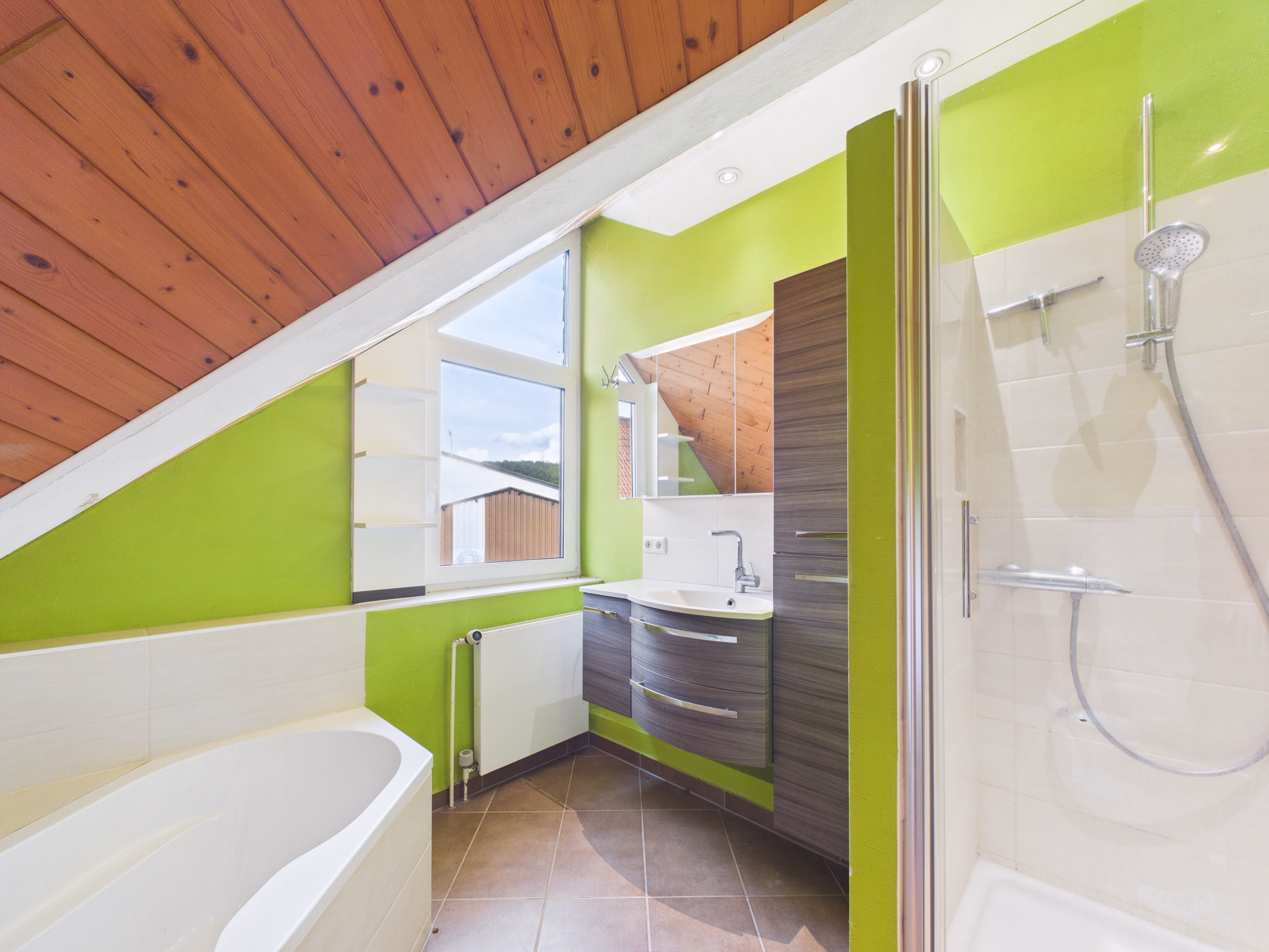 Badezimmer_Wohnung 1_OG