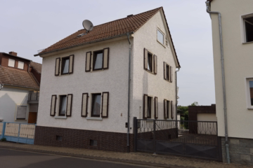 Gepflegtes Einfamilienhaus in zentraler Lage von Nieder-Florstadt, 61197 Florstadt, Einfamilienhaus
