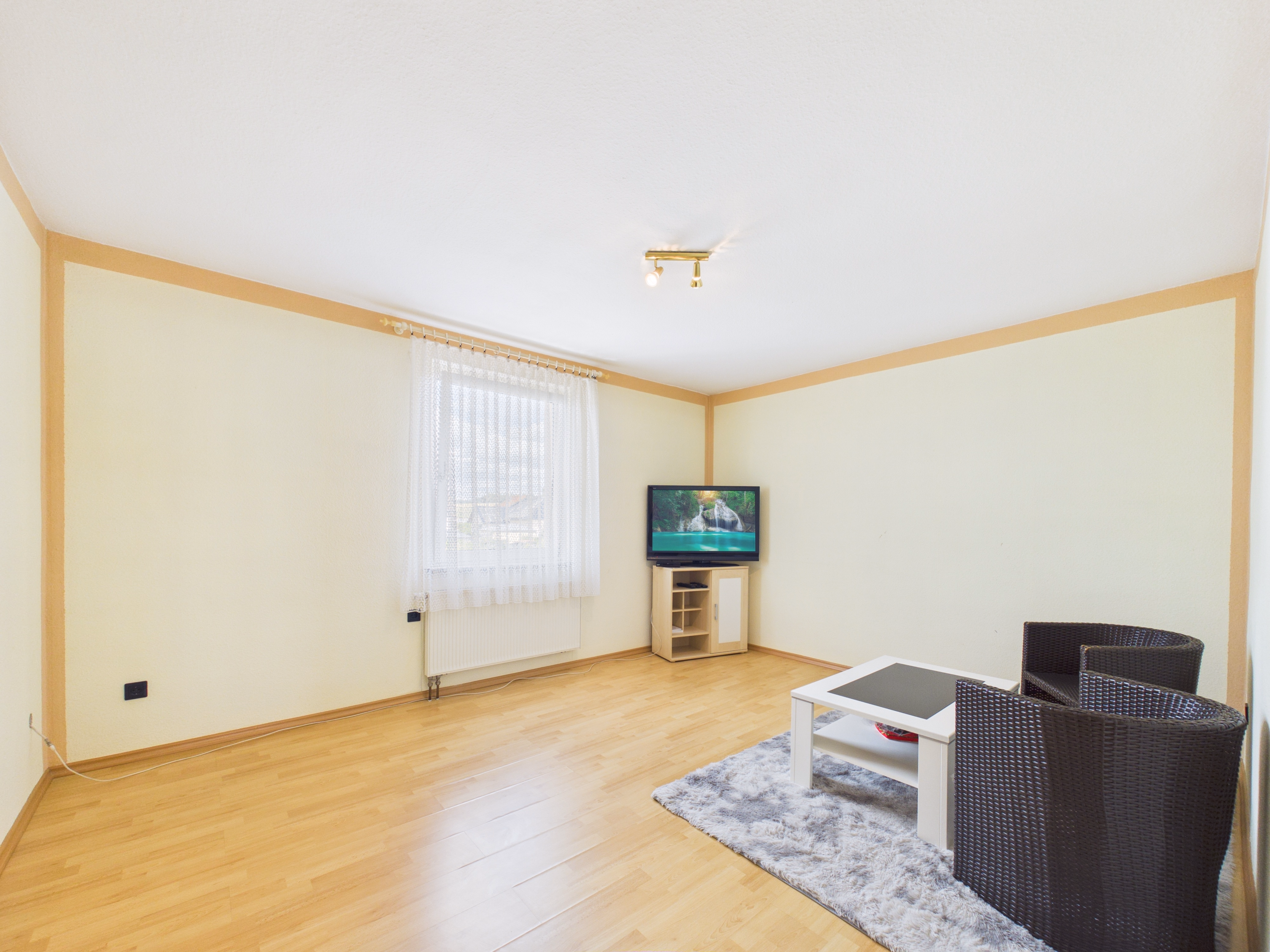 Zimmer 2_Wohnung 2_OG