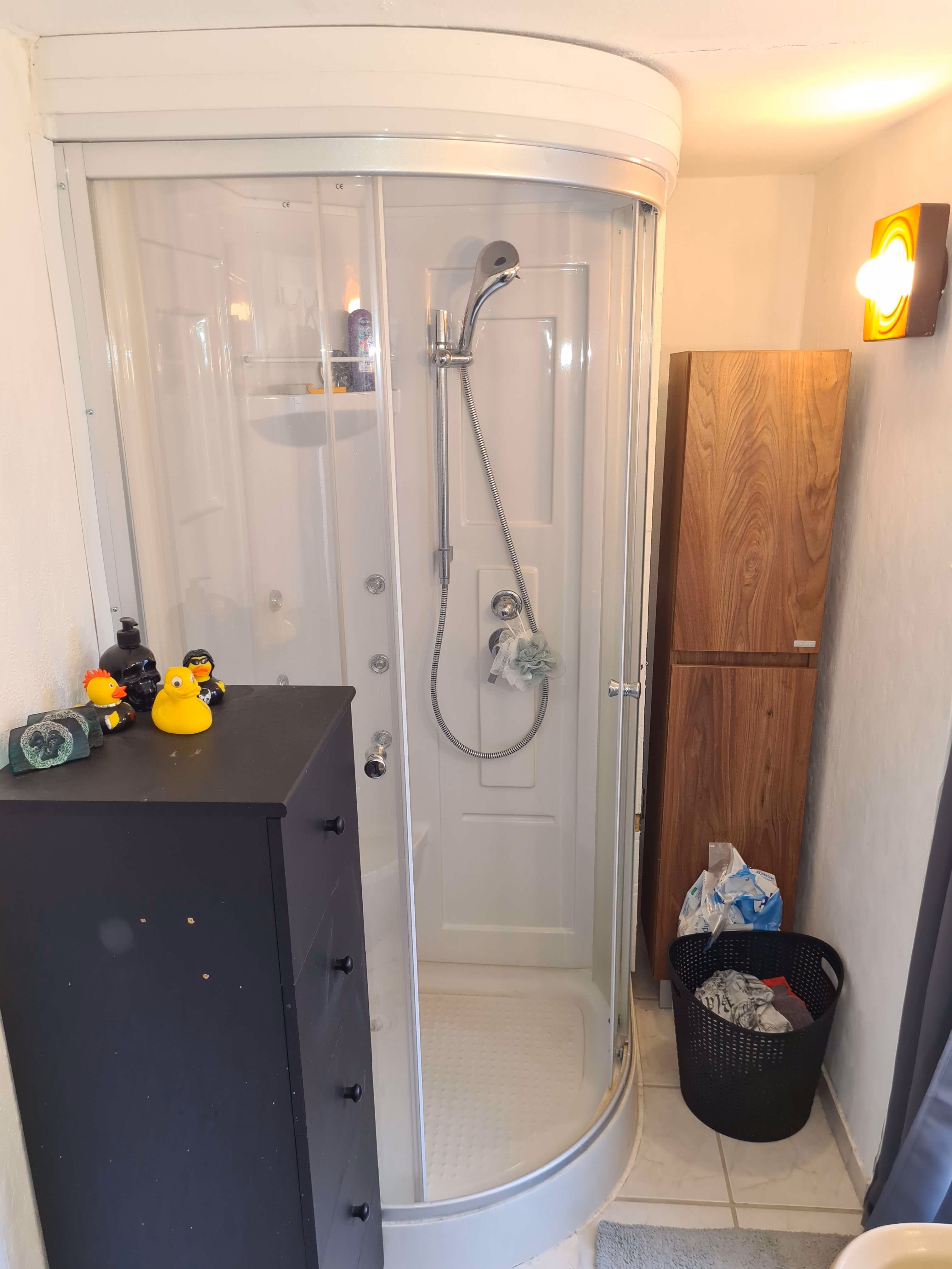Vorderhaus OG Badezimme_1