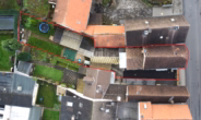 Vogelperspektive - Attraktives Einfamilienhaus mit großzügigem Garten in bester Lage von Nidda