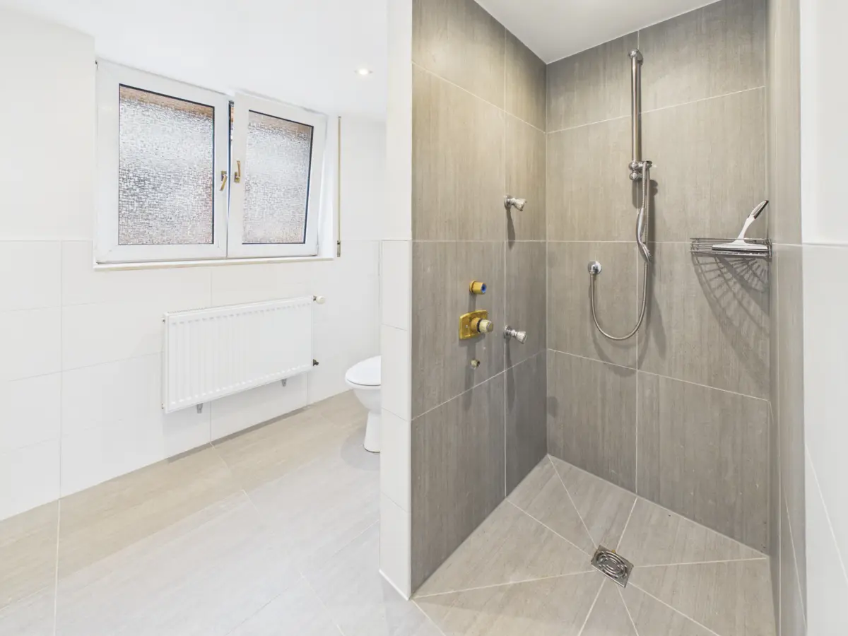 Badezimmer_1_EG.