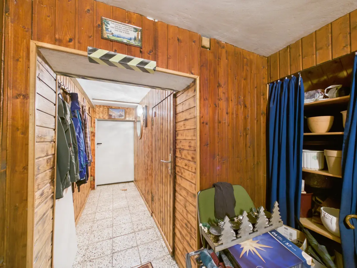 Flur_UG_Haus 20