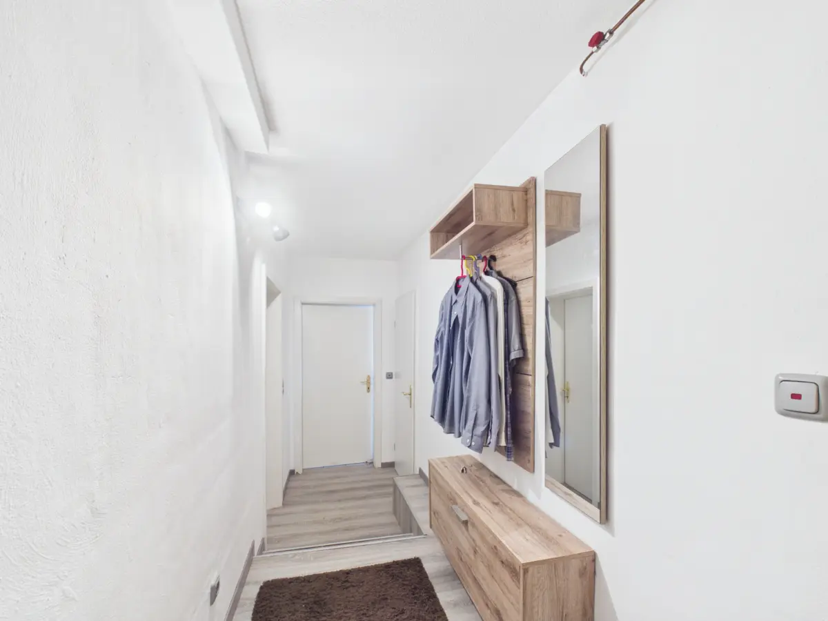 Flur_UG_Haus 20a