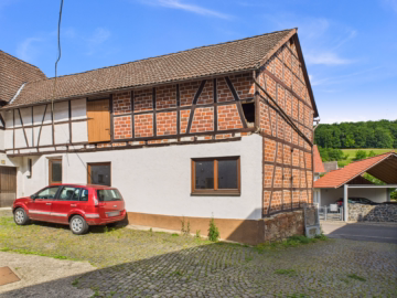 Raum für Ideen: Ausbaufähige Scheune zur individuellen Gestaltung in Ranstadt Bellmuth, 63691 Ranstadt, Lagerhalle