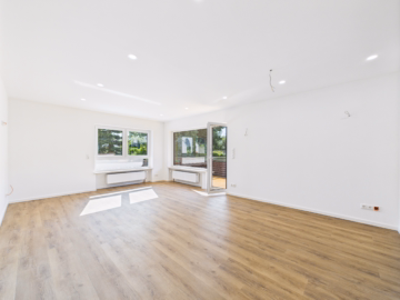 Kernsanierte 4-Zimmer-Wohnung mit Balkon & moderner Einbauküche – sofort bezugsfertig! in Karben-OT, 61184 Karben, Hochparterre