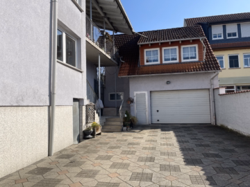 Zentral gelegenes Ein- bis Zweifamilienhaus mit Garten in Echzell-Bingenheim, 61209 Echzell, Einfamilienhaus