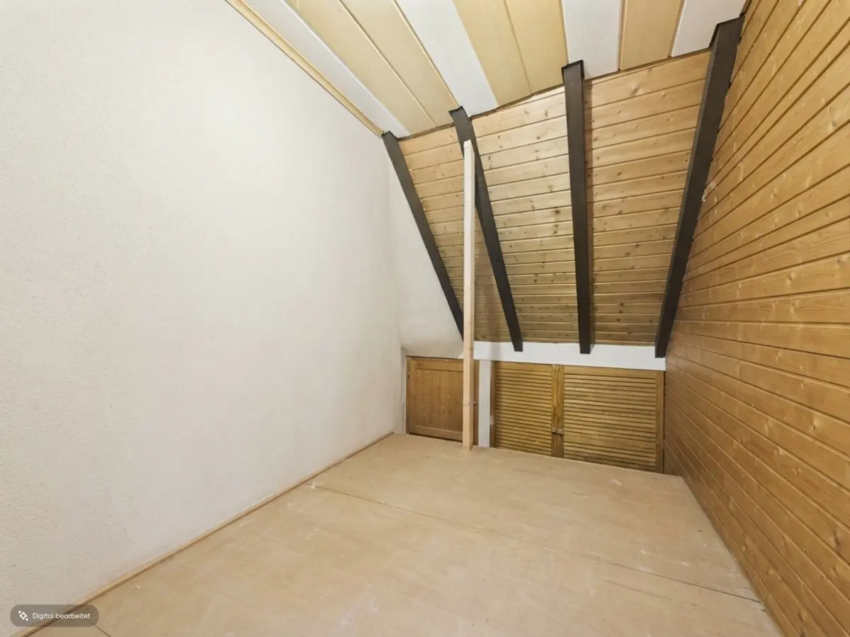 Begehbarer Kleiderschrank_Zimmer 1_DG
