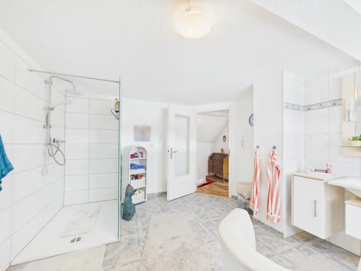 Badezimmer_HH_OG_FI-1052