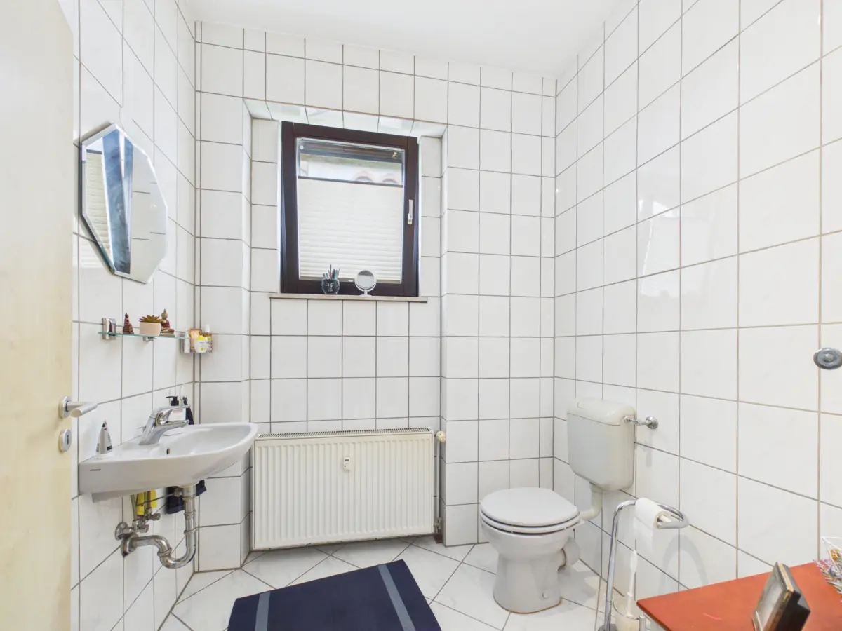 Badezimmer_Büro_EG_FI-1052