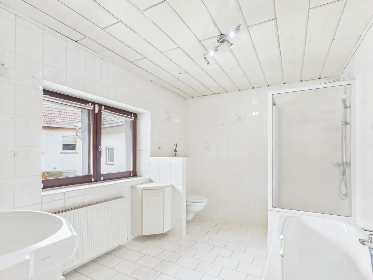 1.OG. Badezimmer MFI-445