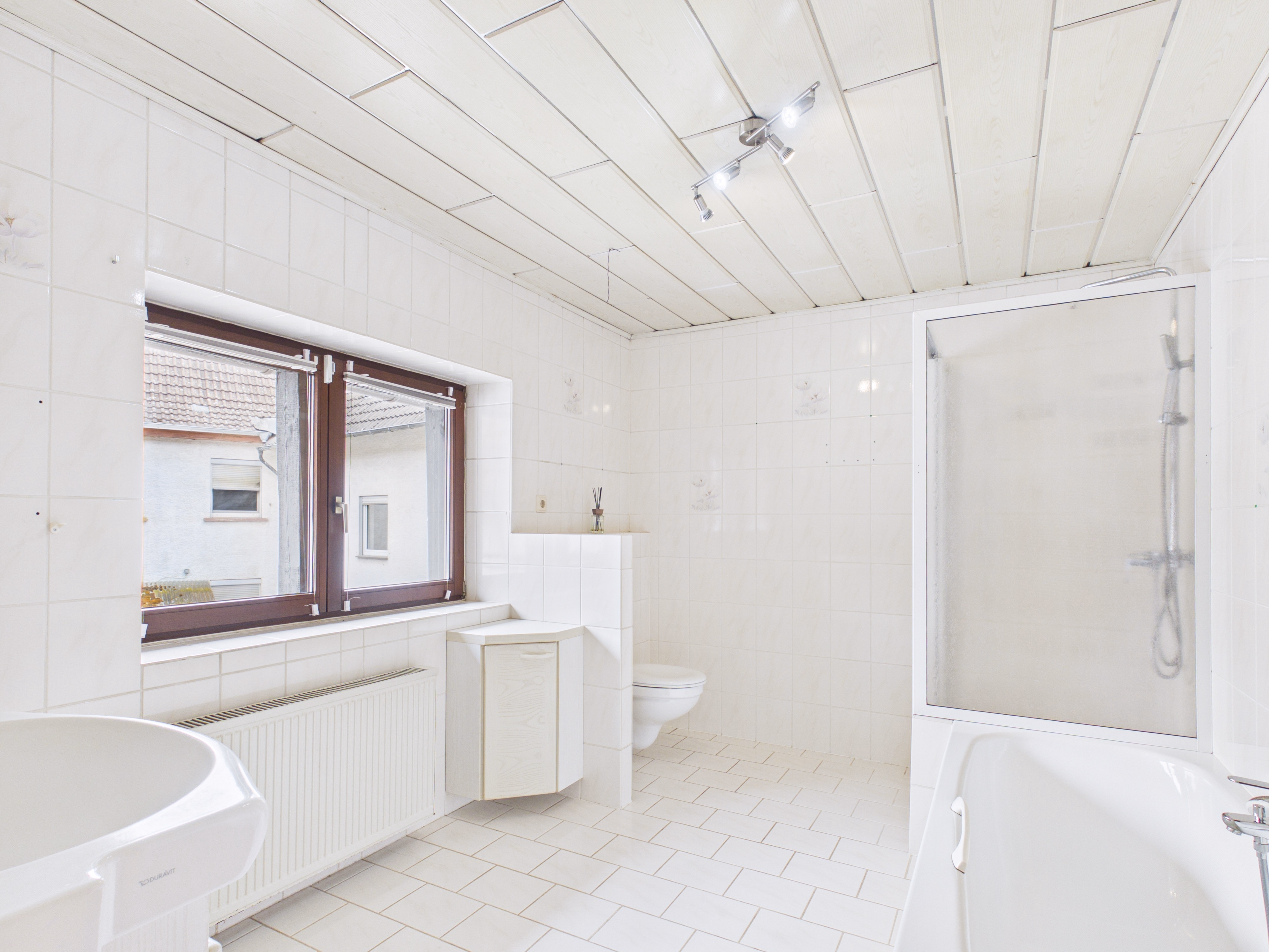 1.OG. Badezimmer MFI-445