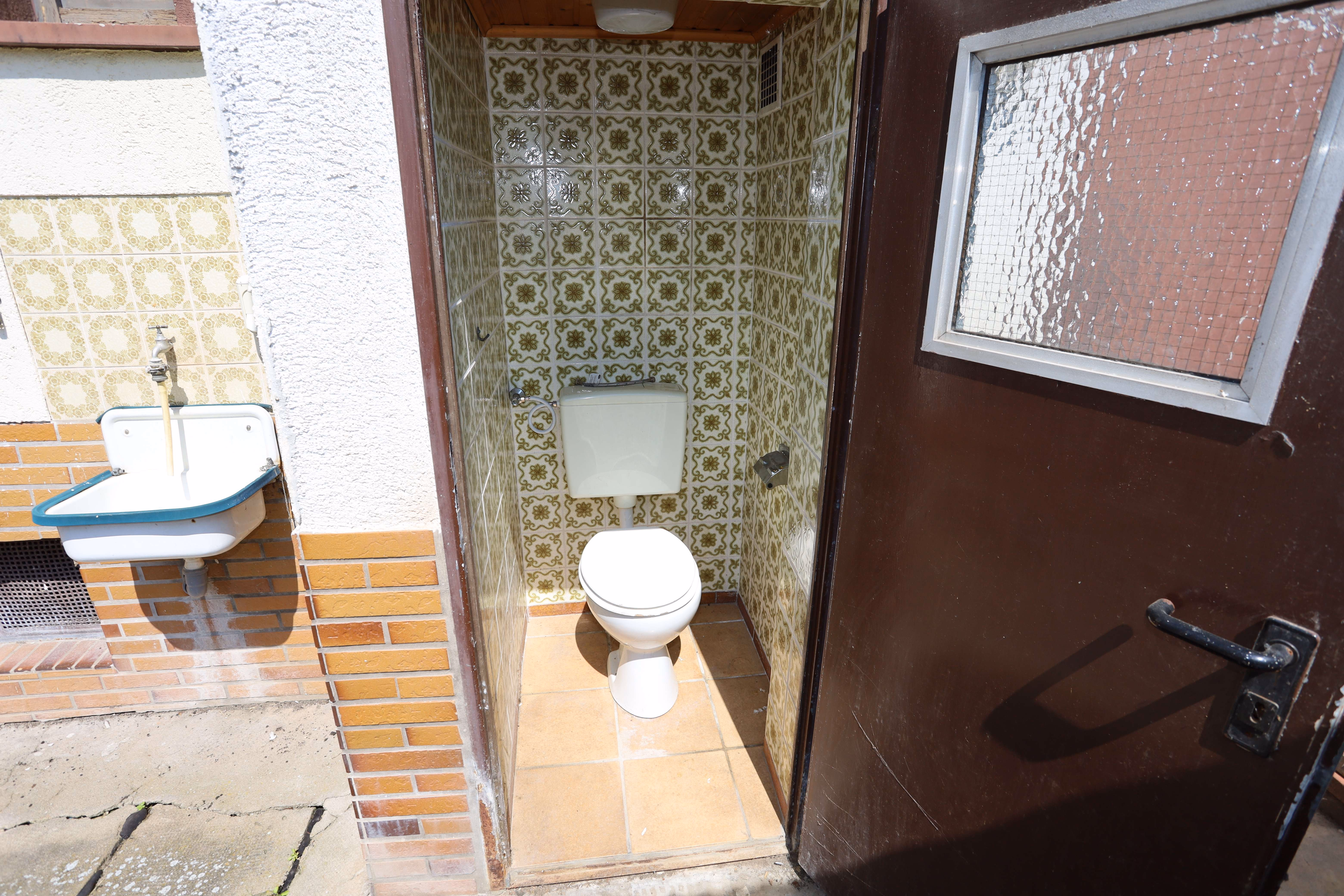 Außen-WC
