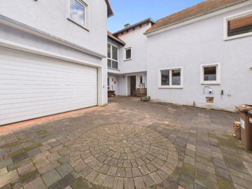 Platz für große Ideen: Ihr neues Einfamilienhaus mit Garten auf drei Ebenen in Altenstadt-Höchst, 63674 Altenstadt, Einfamilienhaus