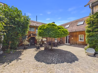 Arbeiten, Wohnen, Vermieten | Einzigartiges Ensemble mit 6 Wohneinheiten in Altenstadt, 63674 Altenstadt, Haus