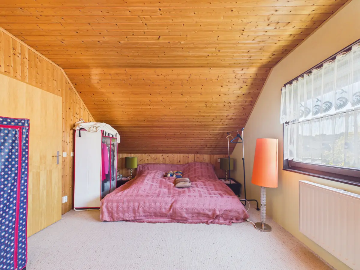 Schlafzimmer DG