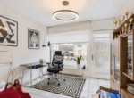 Büro Werkstatt - (KI generiert) - Wohnen trifft Gewerbe – Einfamilienhaus mit Werkstatt & großem Grundstück mit Perspektive in Gedern