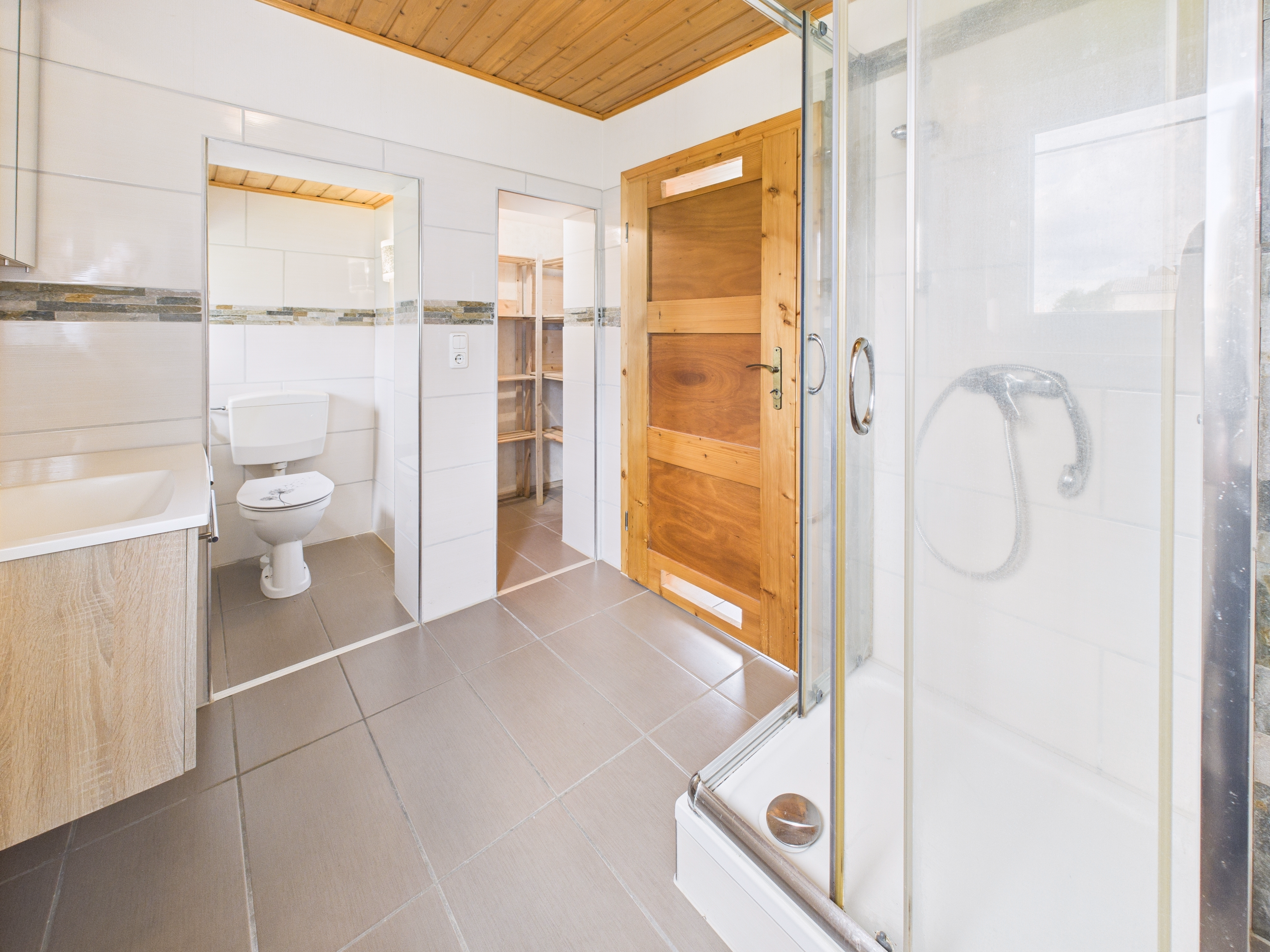 EG Badezimmer 1