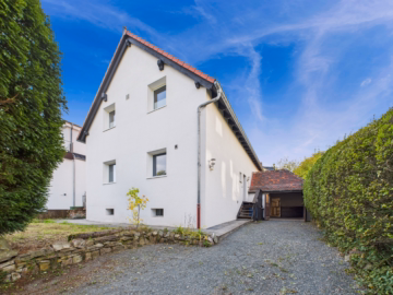 Flexibles Wohnkonzept – Charmantes Ein- bis Zweifamilienhaus zum Wohlfühlen in Oberursel, 61440 Oberursel, Einfamilienhaus