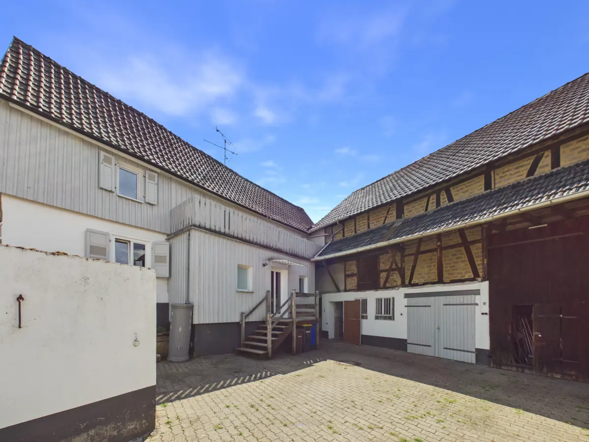 Hausansicht vom Innenhof
