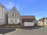 Straßenansicht