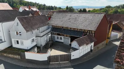 Ein Zuhause für Menschen mit Ideen und Tatkraft – traditionelle Hofreite in Reichelsheim OT, 61203 Reichelsheim (Wetterau), Einfamilienhaus