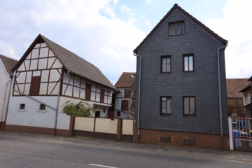 Großzügige Hofreite mit Ausbaupotenzial in Nieder-Florstadt, 61197 Florstadt, Haus