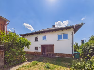 Hier wohnt die Zukunft: Gepflegtes Familienhaus in ruhiger Umgebung von Altenstadt, 63674 Altenstadt, Einfamilienhaus